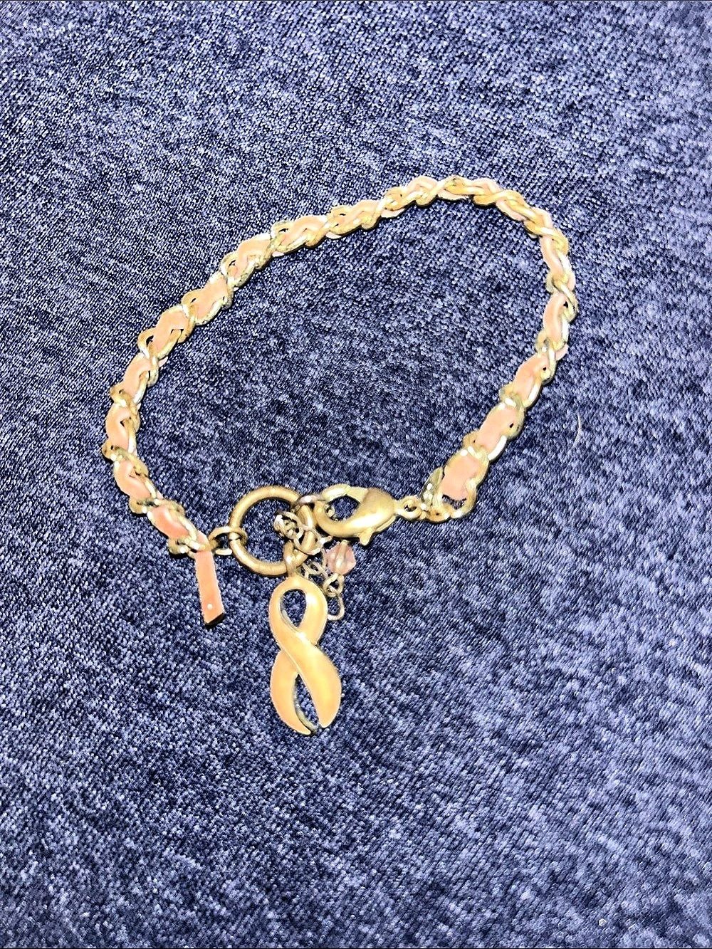 Breast cancer Awareness clasp Bracelet Like New